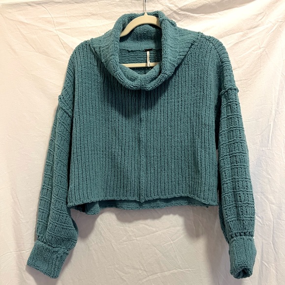 Free people cropped turquoise sweater and top for winter, Christmas, fall! - Picture 1 of 6
